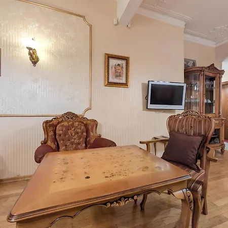 Aristocratic Next To Cathedral By Flat Mаnager Apartment
