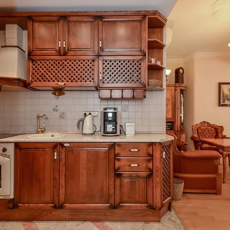 Aristocratic Next To Cathedral By Flat Mаnager 아파트 *