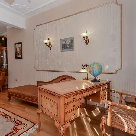 Aristocratic Next To Cathedral By Flat Mаnager ソフィア