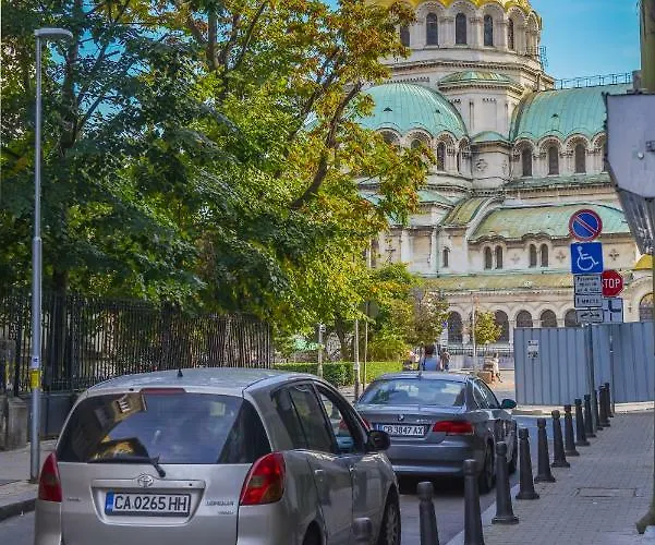 Aristocratic Next To Cathedral By Flat Mаnager Appartement Sofia